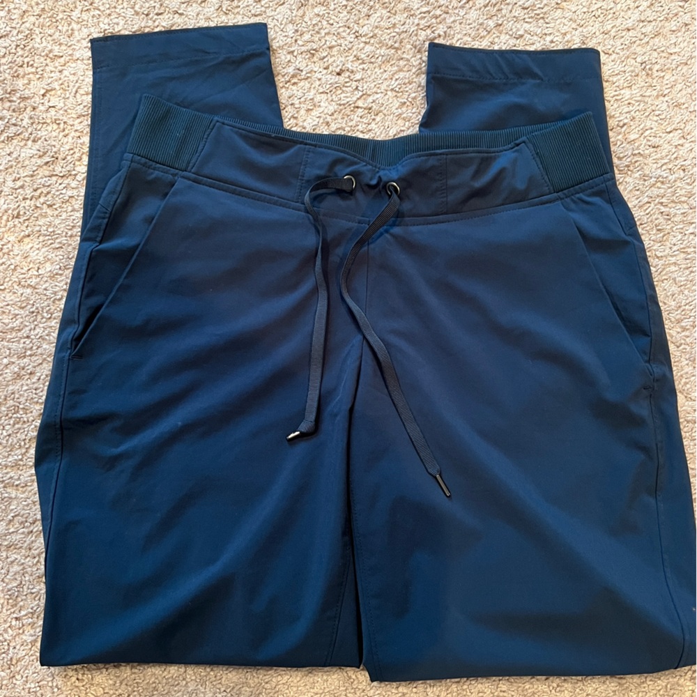 Athleta pants size 4